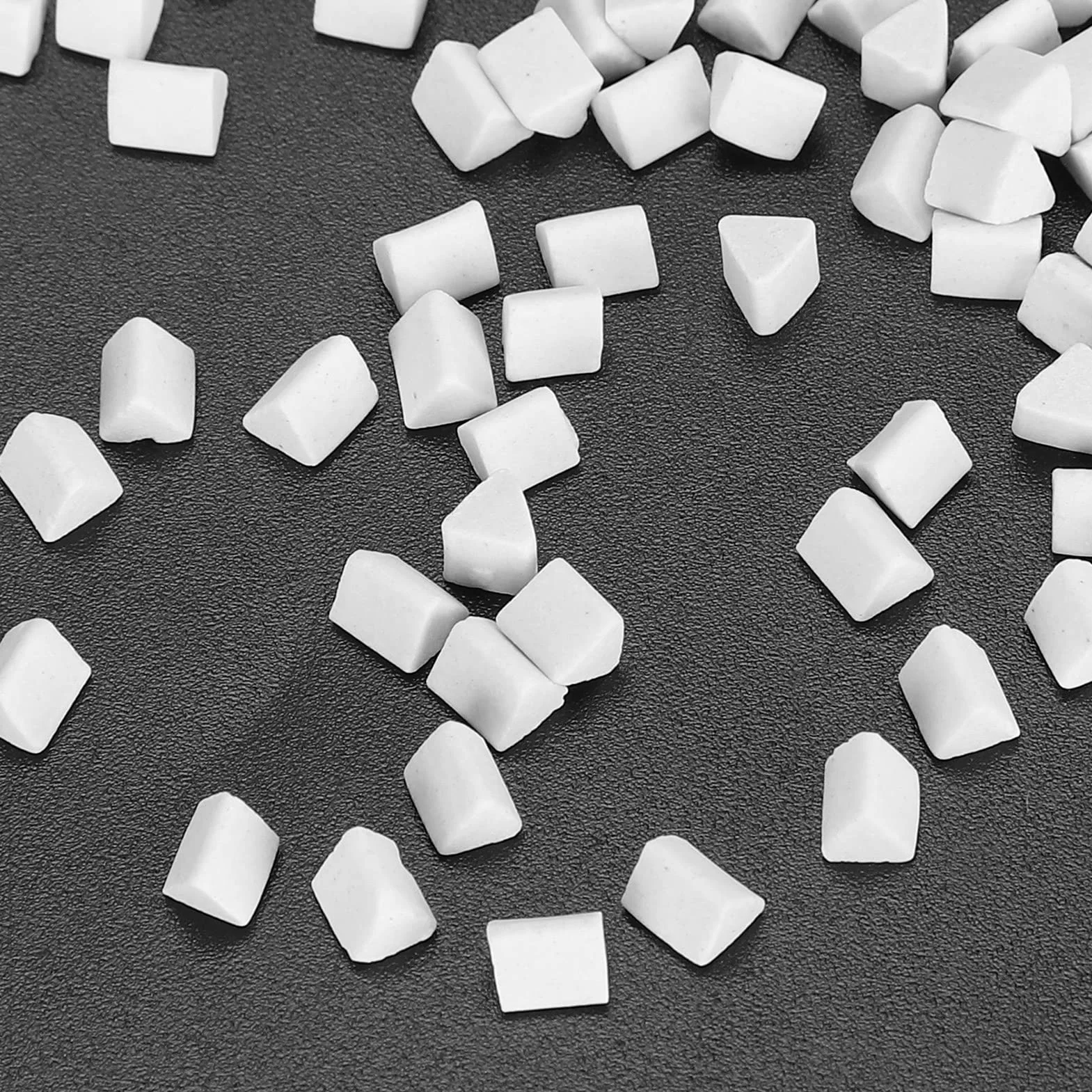 Ceramiczne Trójkątne Granulki do Polerowania Wibracyjnego 0,2 Cala