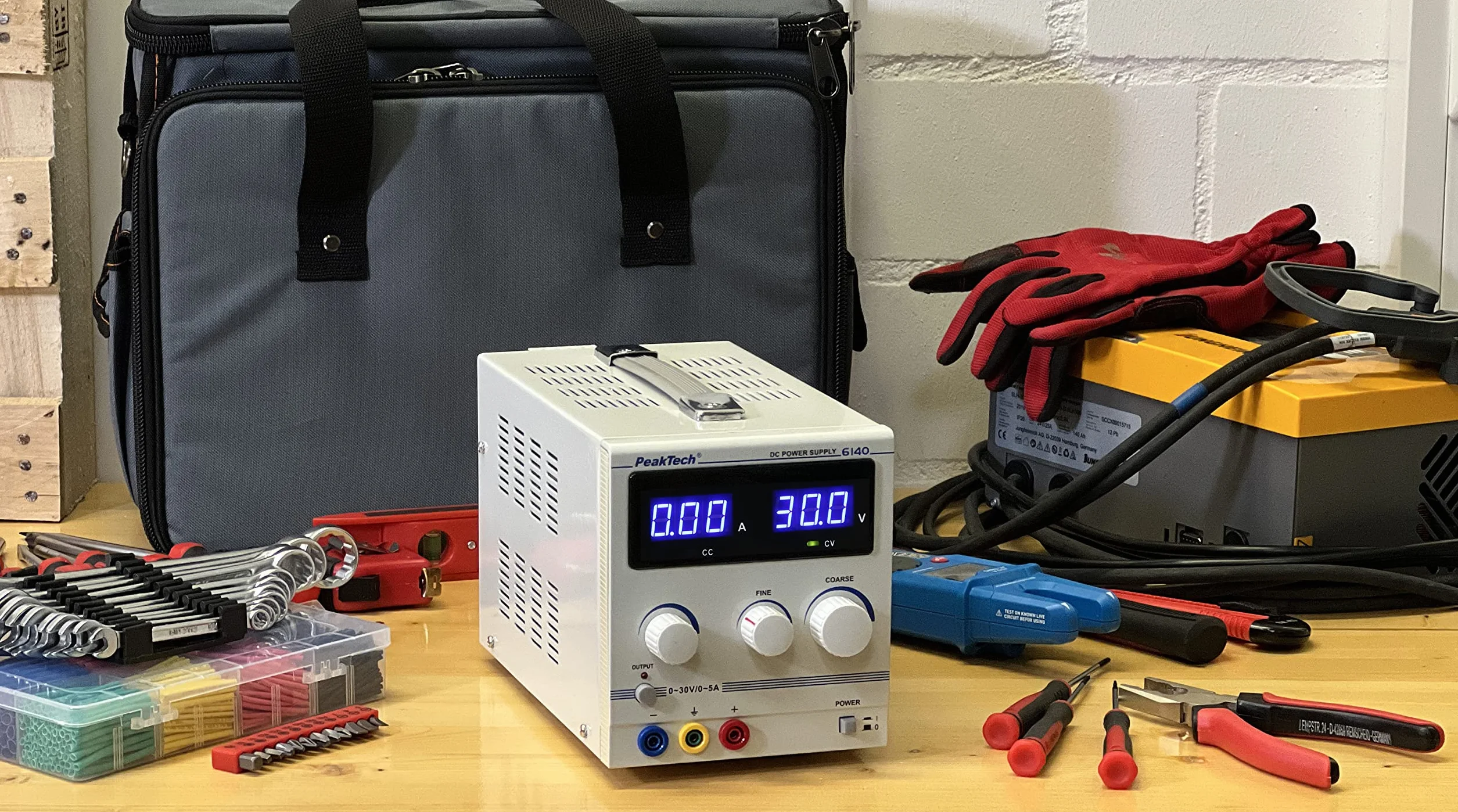 PeakTech P 6140 DC Linear Labornetzgerät 0-30 V 0-5 A