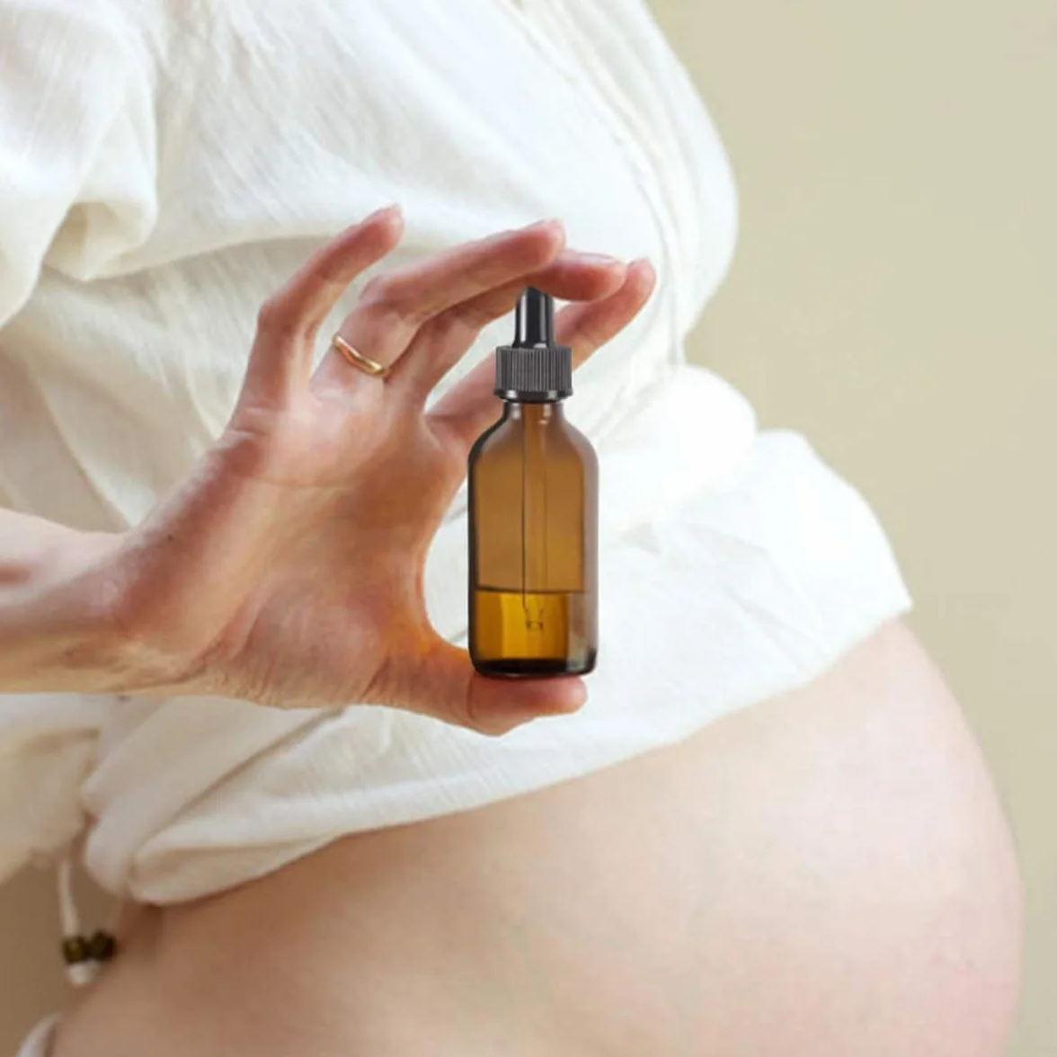 1 szt. butelek z zakraplaczem ze szkła bursztynowego z czarnymi nakrętkami, odmierzoną pipetą, lejkiem i etykietami; szklane butelki z zakraplaczem do oczu o pojemności 100 ml do wielokrotnego