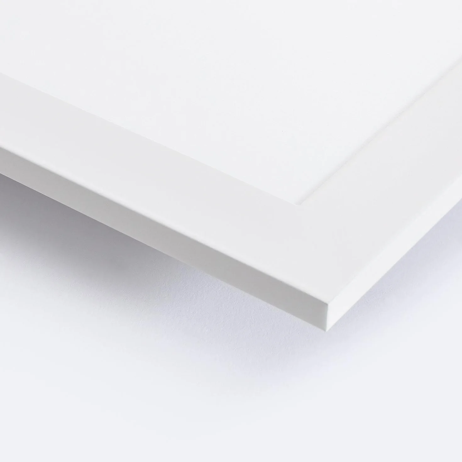 Ledkia Panel LED BOKE 120x60cm 60W 6000lm Zimna biel 6000K Zestaw Wiszący. Nowoczesne oświetlenie sufitowe UGR<19 Flicker-Free idealne do biura, sklepu lub domu. Wydajna energooszczędna lampa.