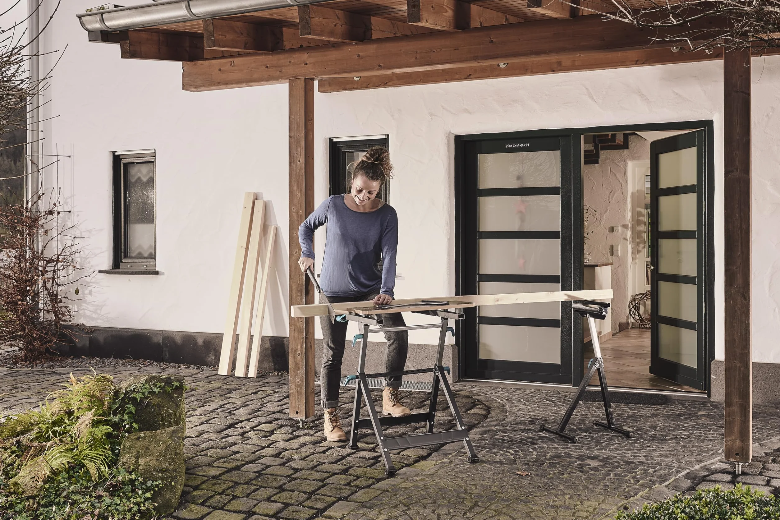 wolfcraft Wielofunkcyjny stojak/podpórka z rolką I 6102300 I Wielofunkcyjny stojak roboczy do podawania i przemieszczania obrabianego materiału
