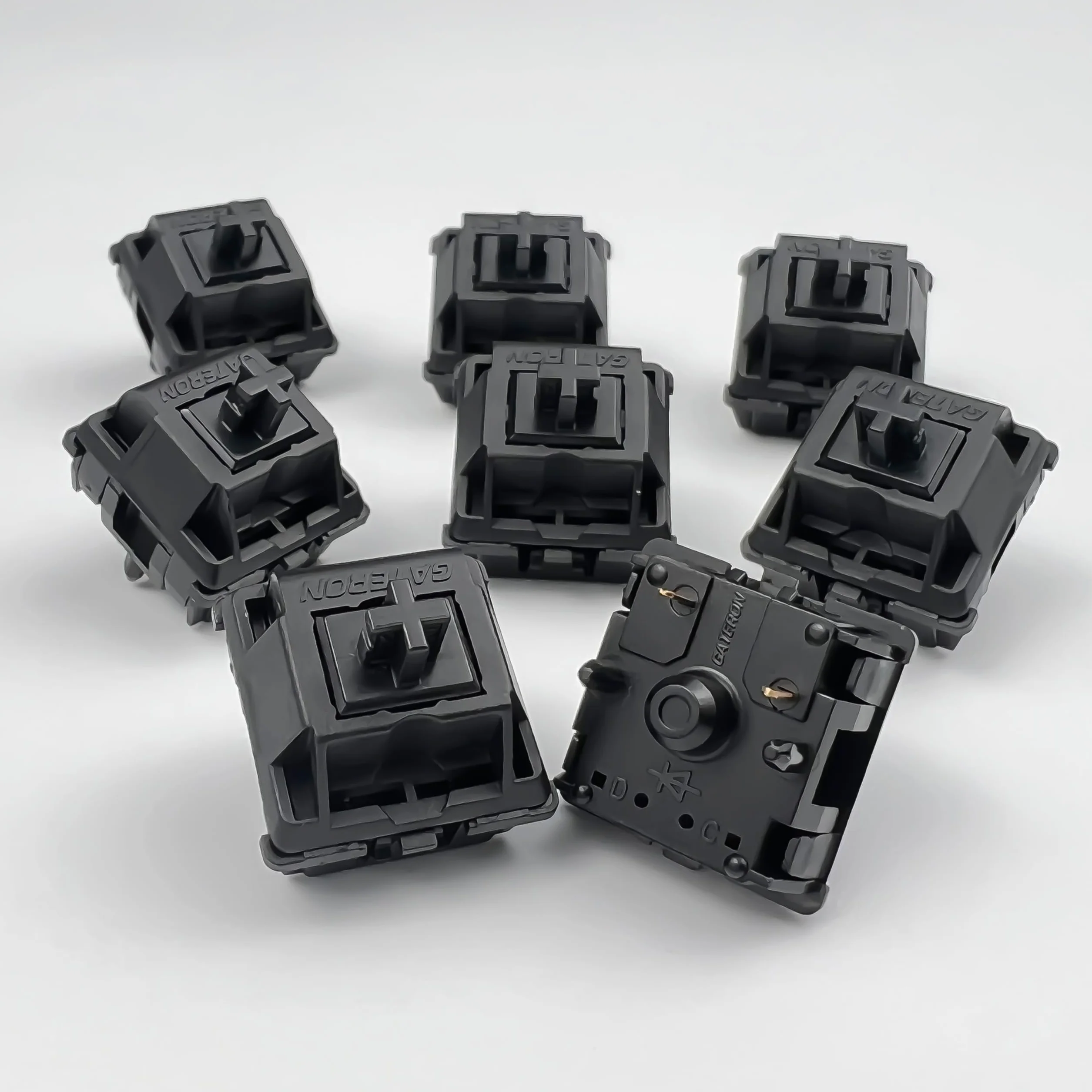 GATERON Oil King V2 wstępnie nasmarowane przełączniki klawiaturowe, 5-pinowe, 55 gf, czarne przełączniki liniowe, kompatybilne z klawiaturą mechaniczną MX, DIY, 72 szt., czarne